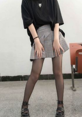 阁楼里的情人完整版_BD国语高清视频播放
